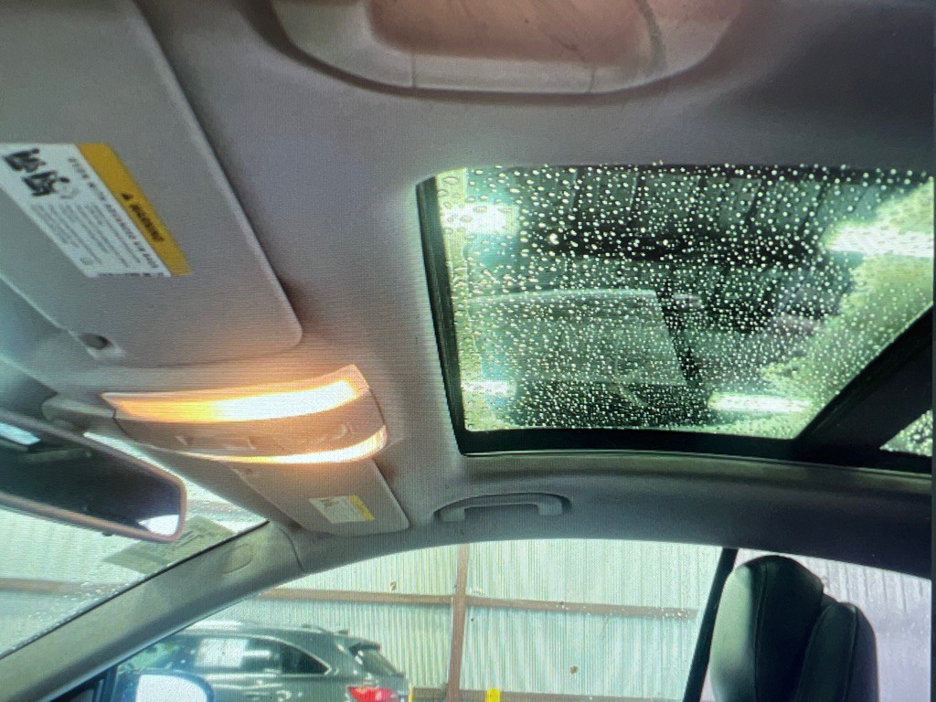 2010 Mercedes-Benz E-Class Image 7