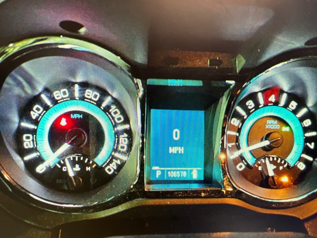 2011 Buick Lacrosse Image 2