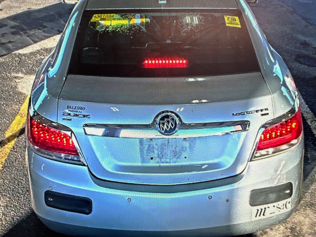 2011 Buick Lacrosse Image 10