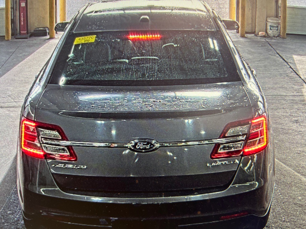 2014 Ford Taurus Image 9