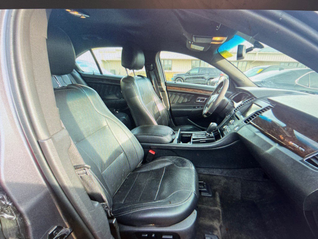 2014 Ford Taurus Image 11