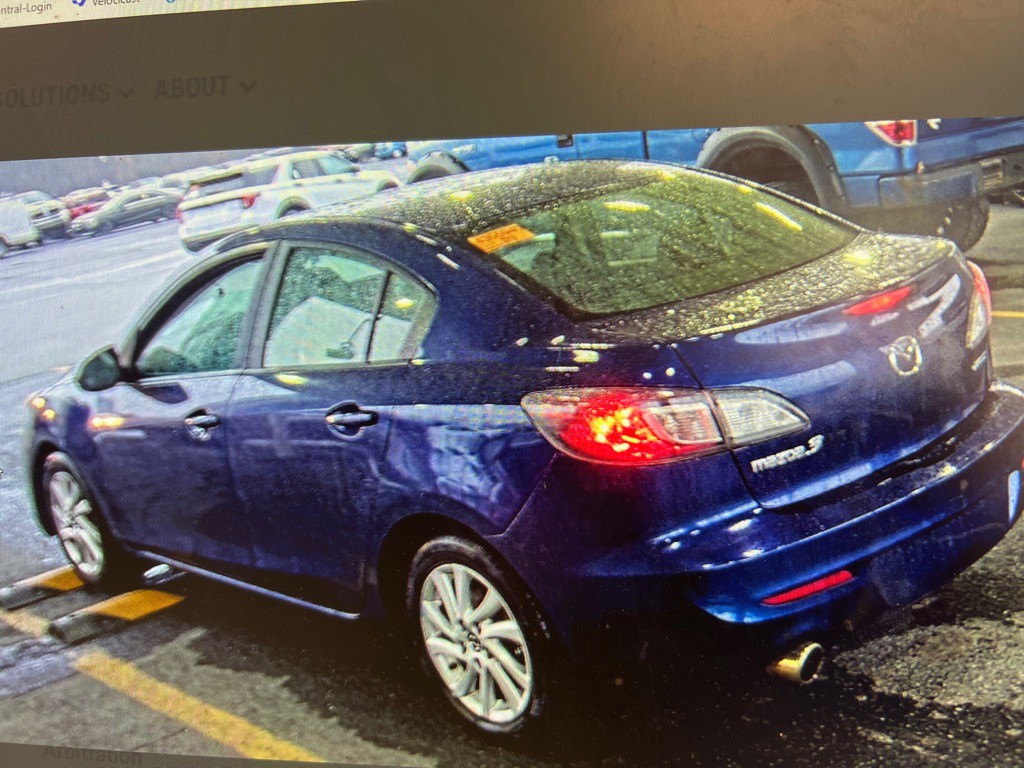 2013 Mazda Mazda3 Image 3