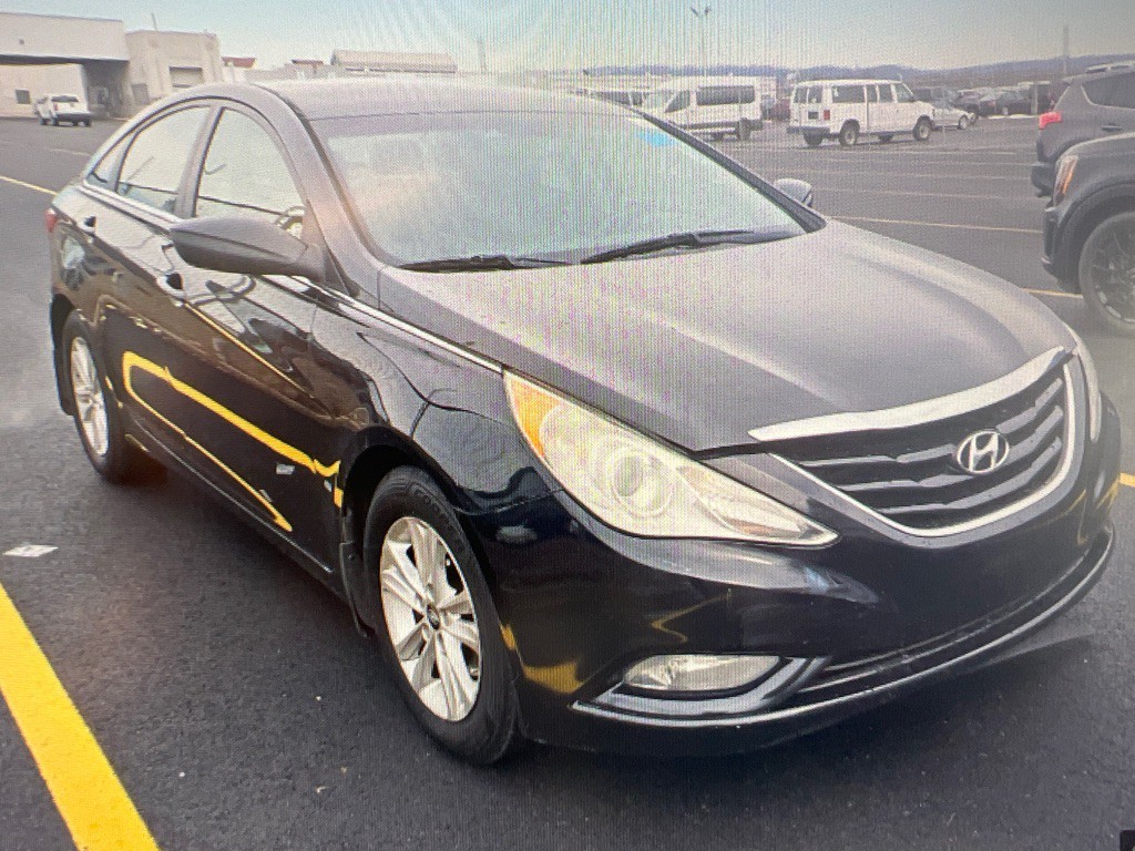 2013 Hyundai Sonata Image 1