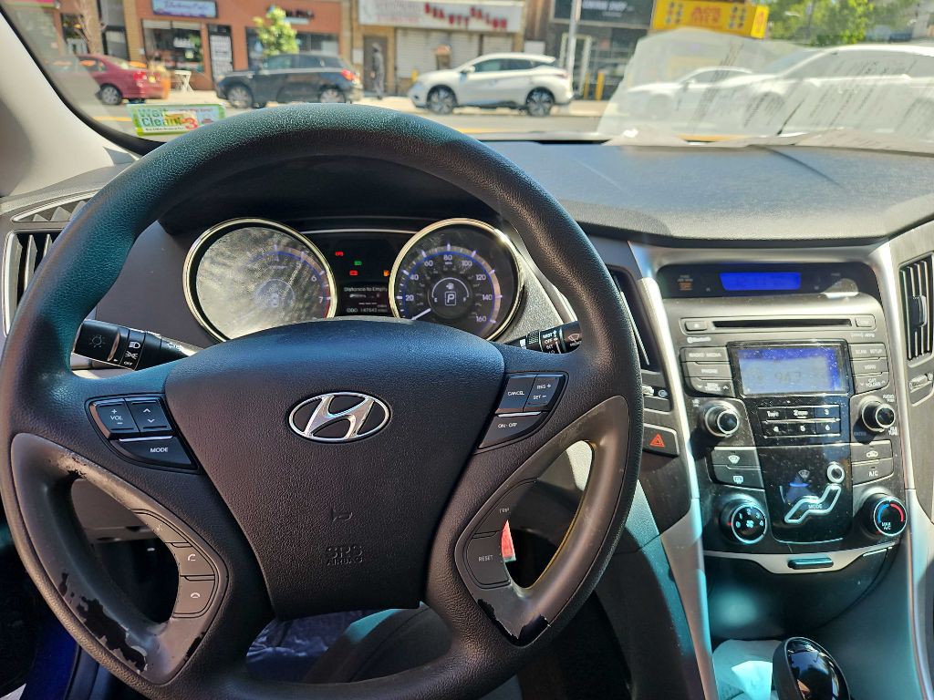 2012 Hyundai Sonata Image 16