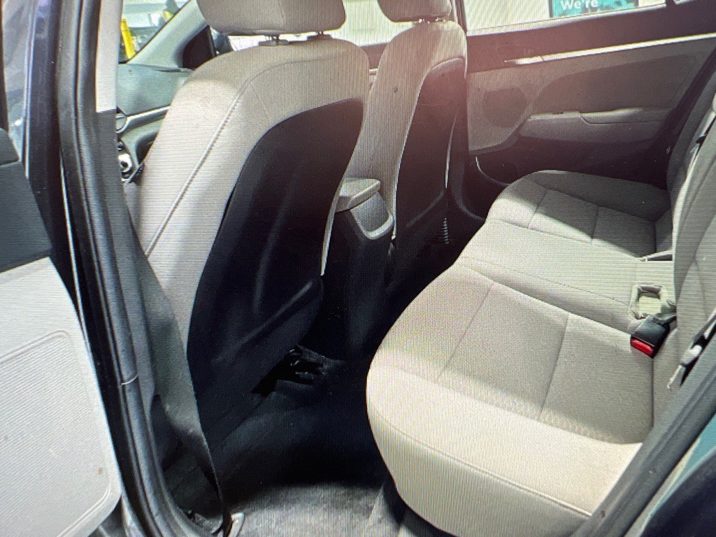 2020 Hyundai Elantra Image 4
