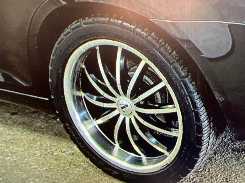 2012 Chrysler 300 Image 5