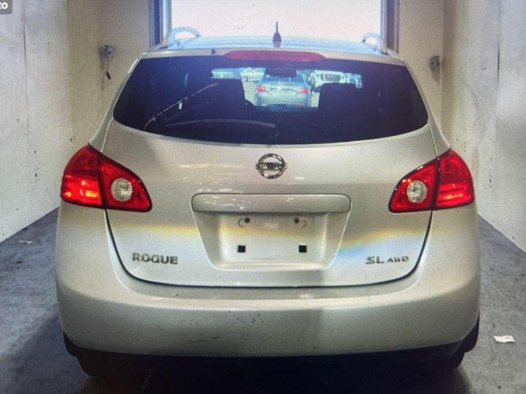 2010 Nissan Rogue Image 2