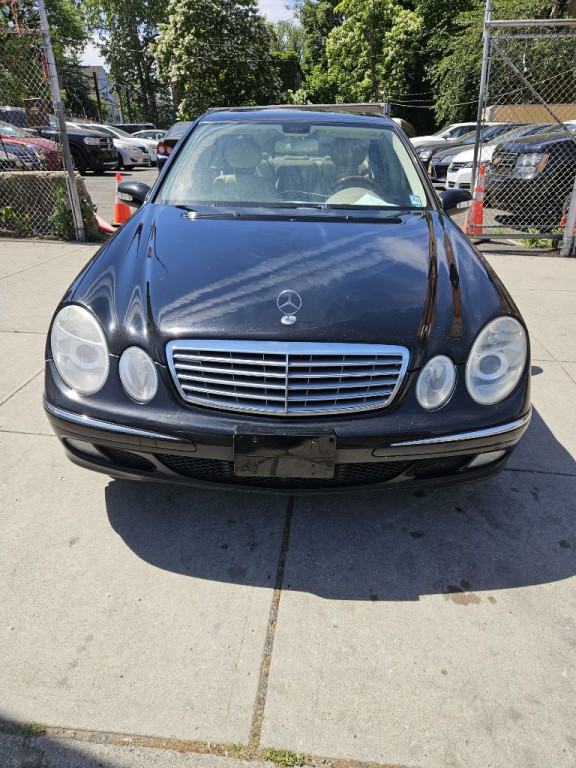 2004 Mercedes-Benz E-Class Image 1