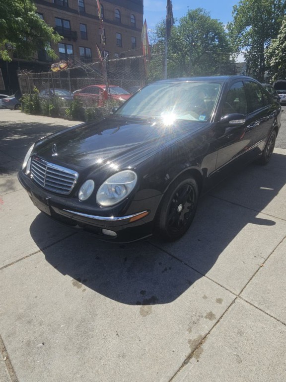 2004 Mercedes-Benz E-Class Image 6