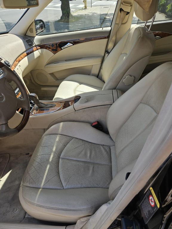2004 Mercedes-Benz E-Class Image 14