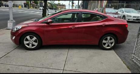 2013 Hyundai Elantra Image 7