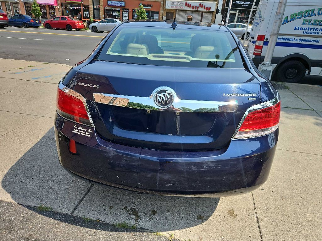 2010 Buick Lacrosse Image 8