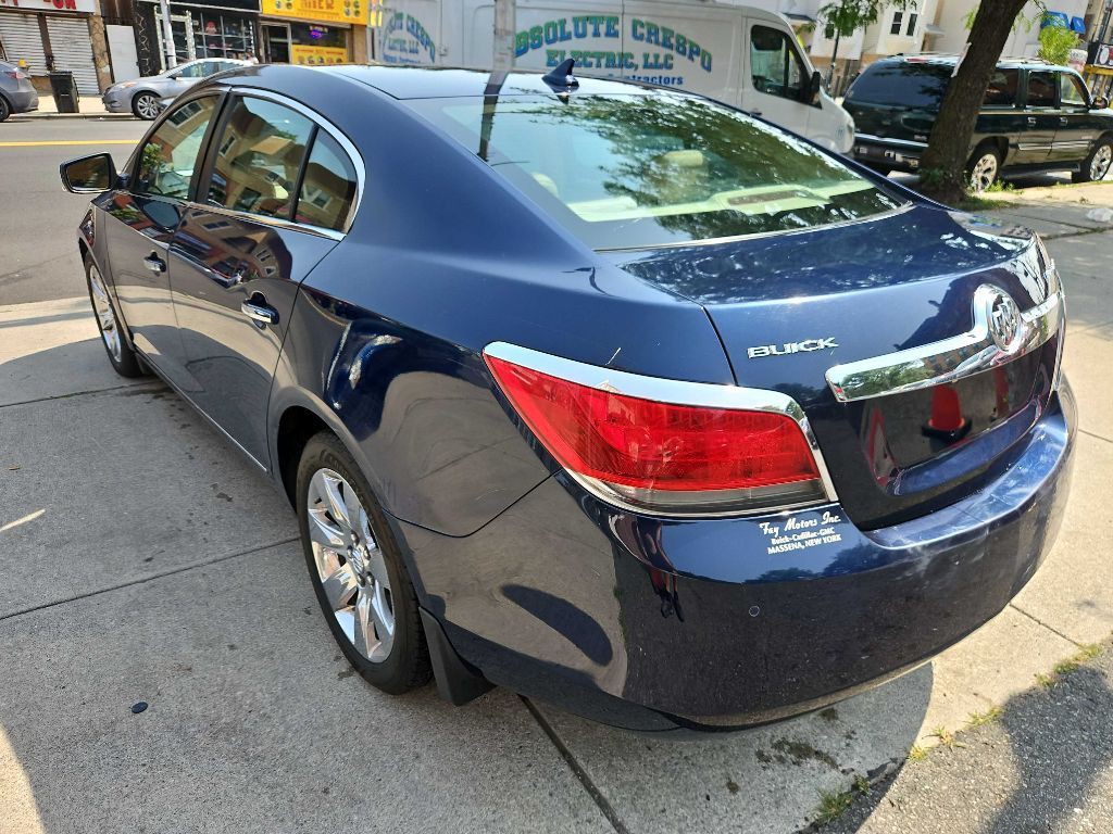 2010 Buick Lacrosse Image 9