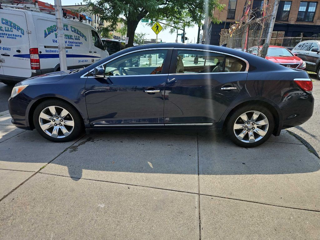 2010 Buick Lacrosse Image 10