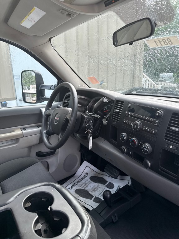 2014 GMC Sierra Image 9