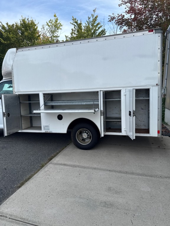 2014 Chevrolet Express Image 7