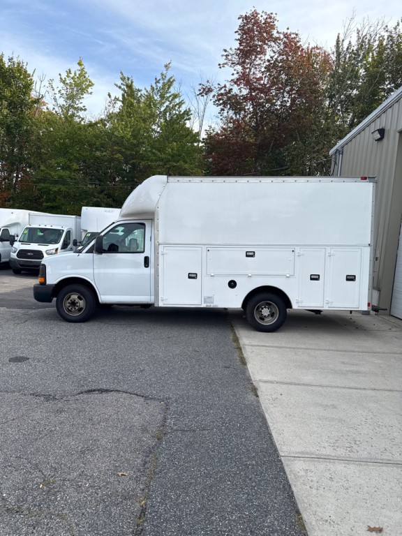 2014 Chevrolet Express Image 8