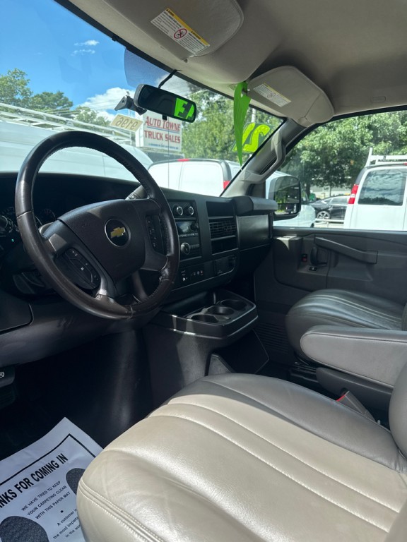 2021 Chevrolet Express Image 13