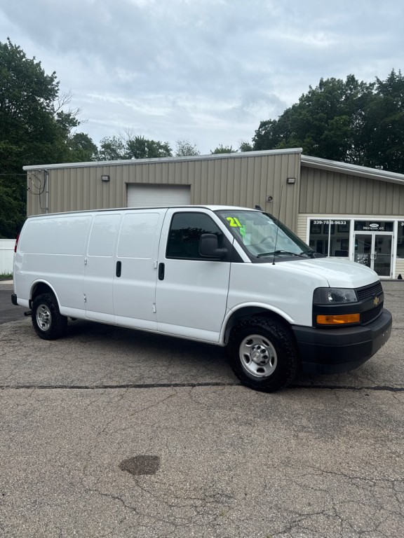 2021 Chevrolet Express Image 9