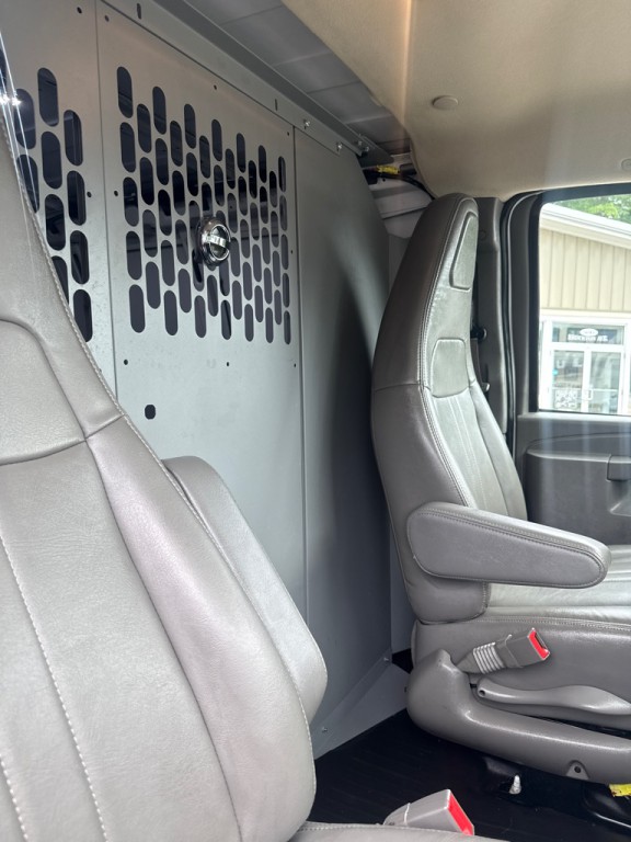 2021 Chevrolet Express Image 16