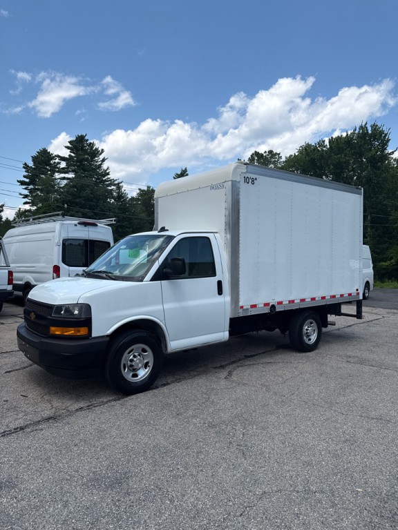 2020 Chevrolet Express Image 4