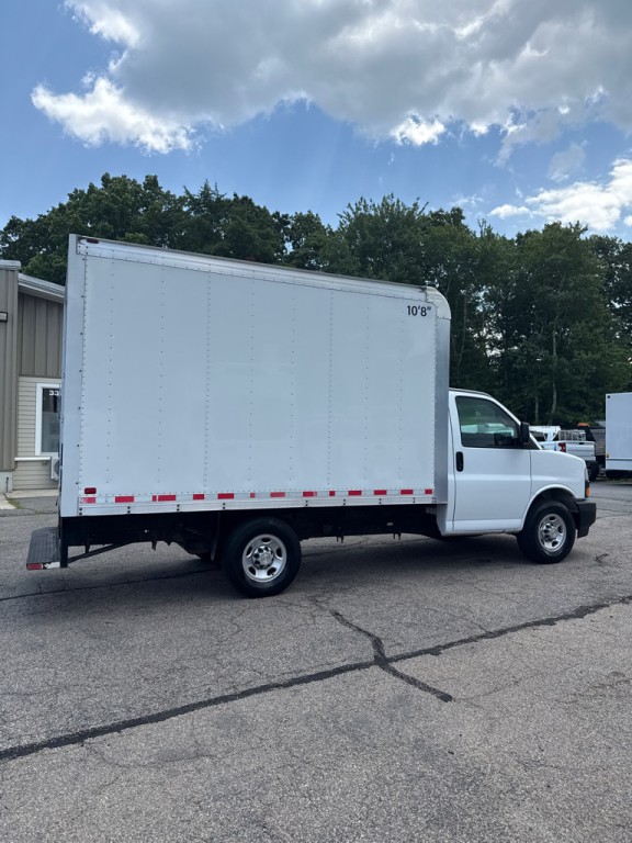 2020 Chevrolet Express Image 9