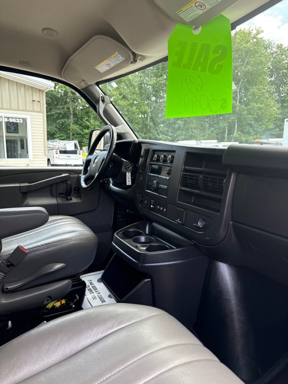 2020 Chevrolet Express Image 11