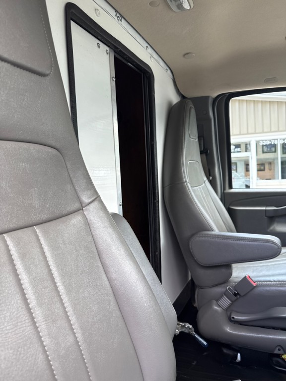 2020 Chevrolet Express Image 12