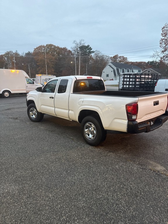 2020 Toyota Tacoma Image 5