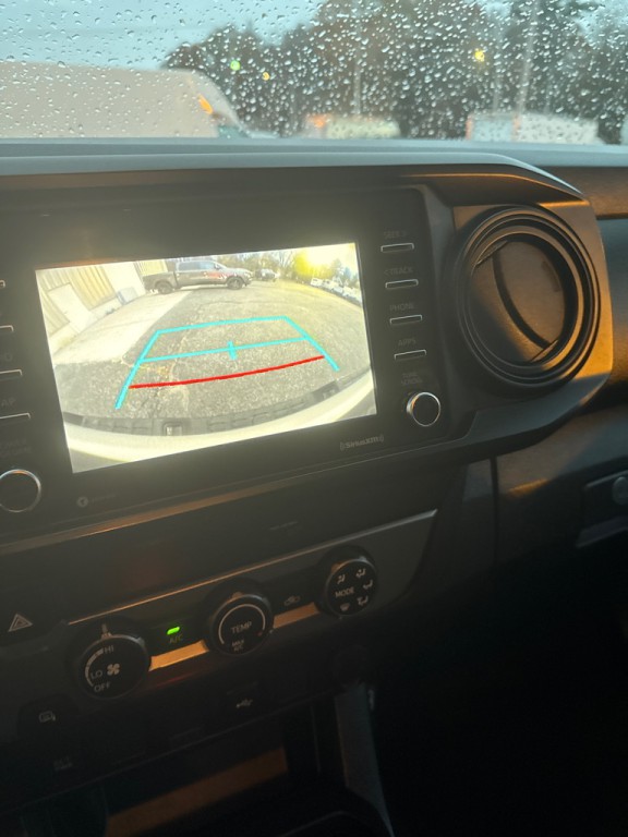 2020 Toyota Tacoma Image 11