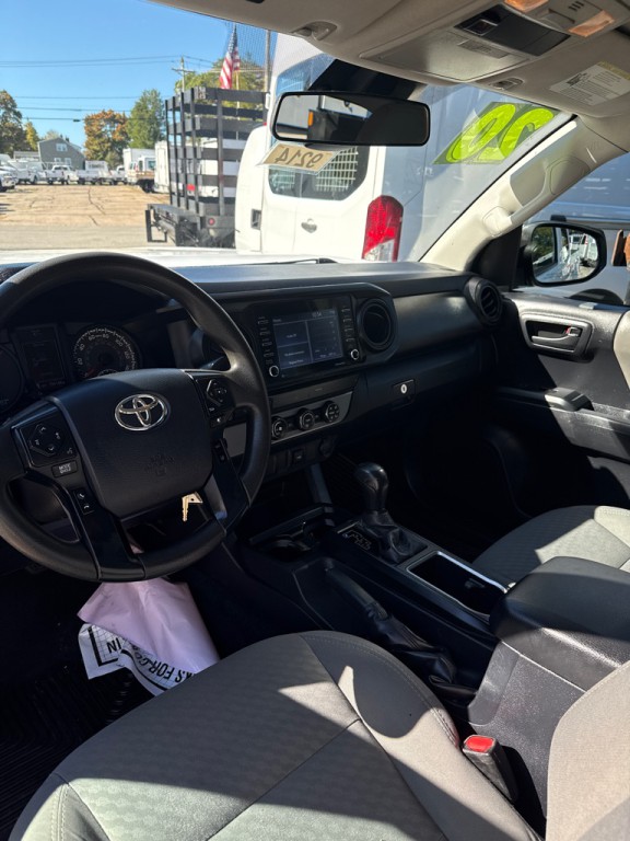 2020 Toyota Tacoma Image 10
