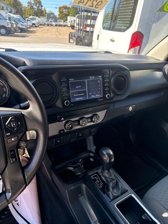 2020 Toyota Tacoma Image 12