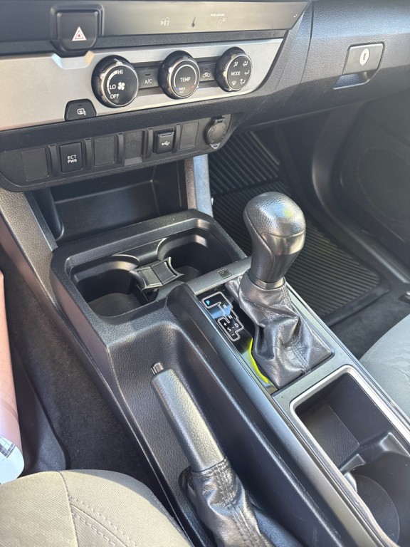 2020 Toyota Tacoma Image 15