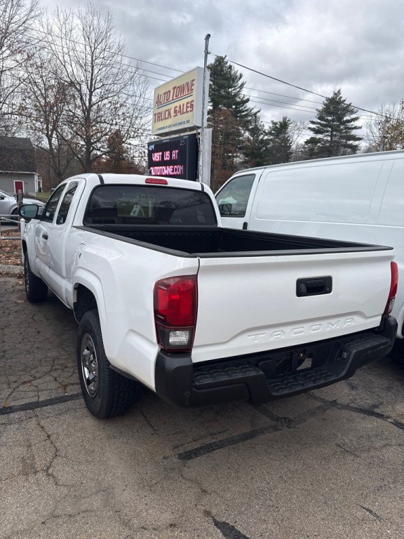 2020 Toyota Tacoma Image 4