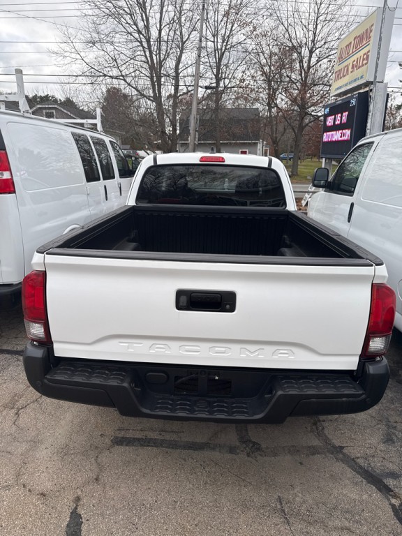 2020 Toyota Tacoma Image 5