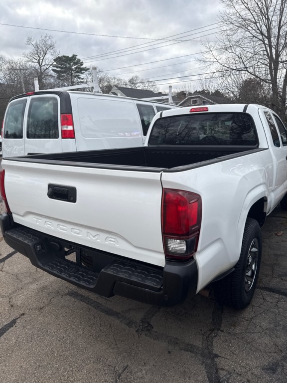 2020 Toyota Tacoma Image 6
