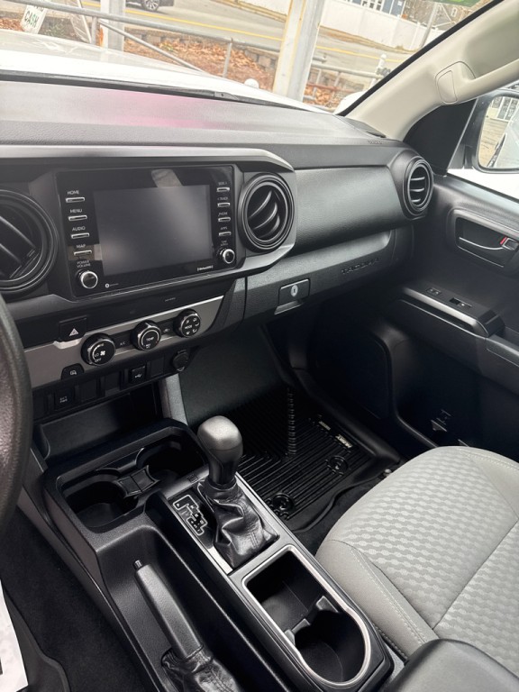 2020 Toyota Tacoma Image 10