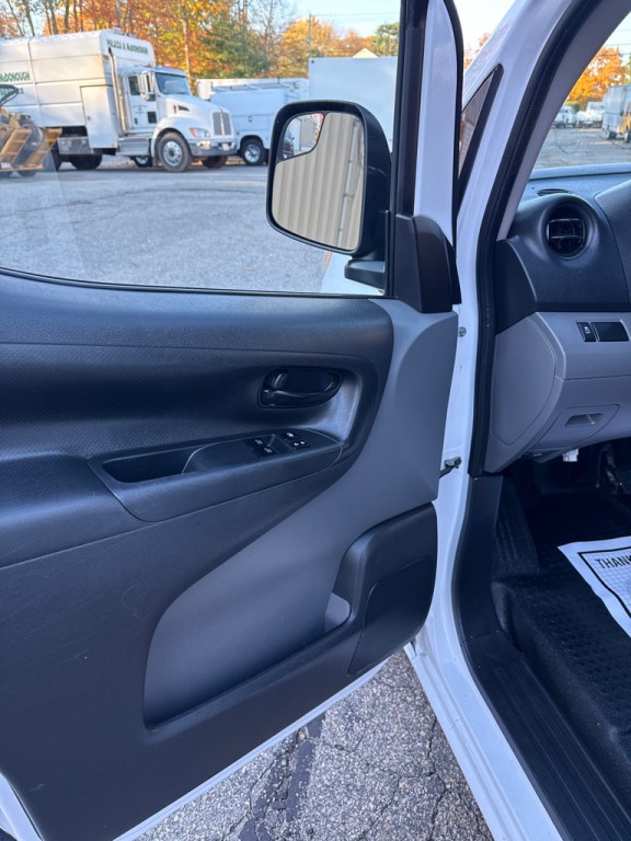 2021 Nissan NV200 Image 16