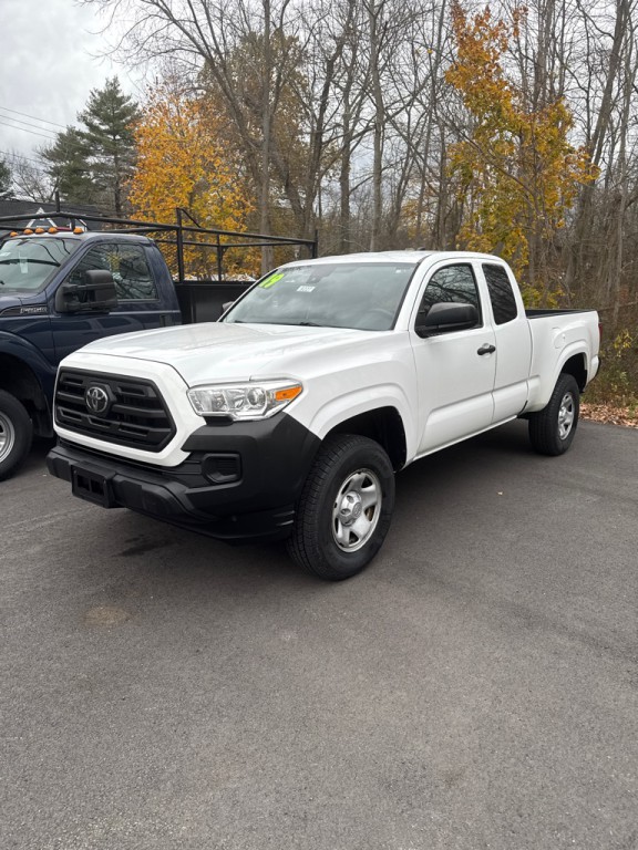 2019 Toyota Tacoma Image 3