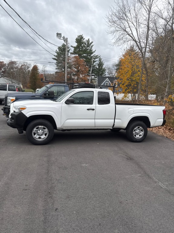 2019 Toyota Tacoma Image 4