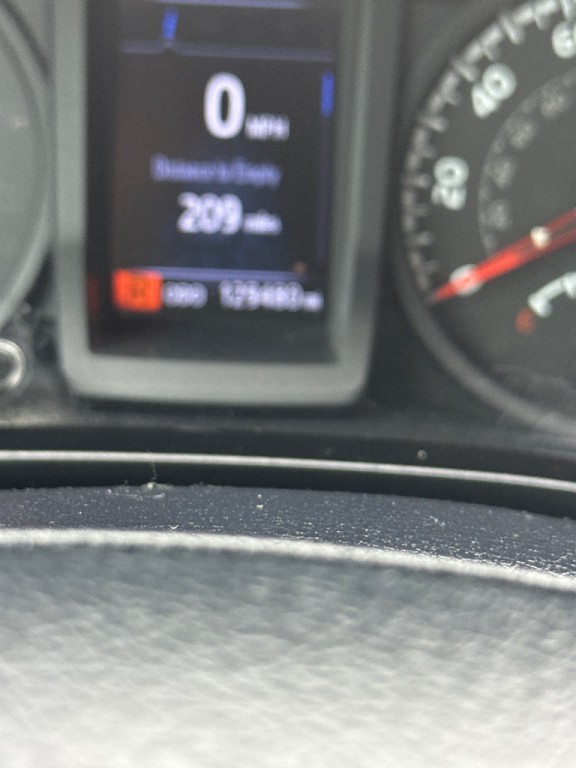 2019 Toyota Tacoma Image 11