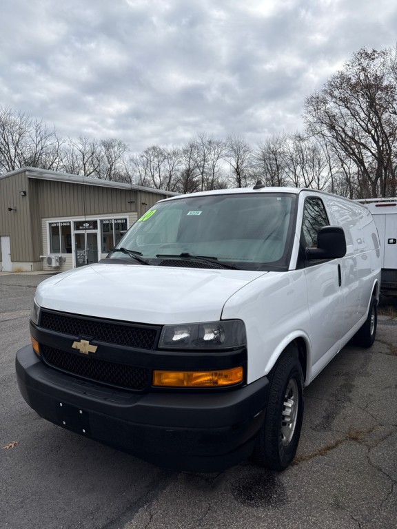 2020 Chevrolet Express Image 3