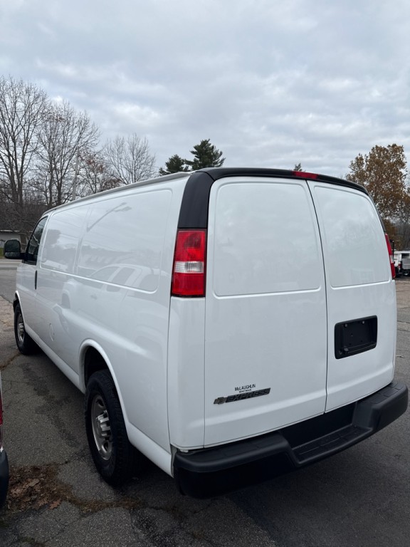 2020 Chevrolet Express Image 5