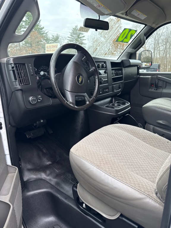 2020 Chevrolet Express Image 10
