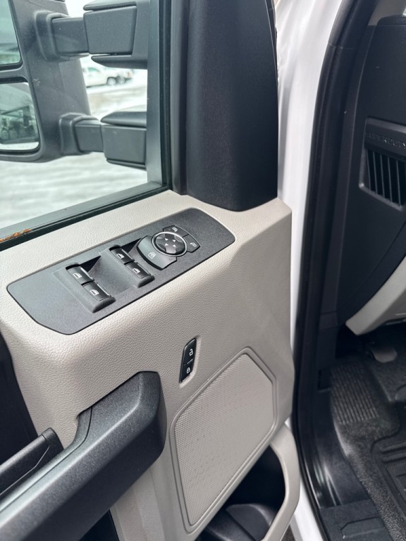2021 Ford F-250 Image 14