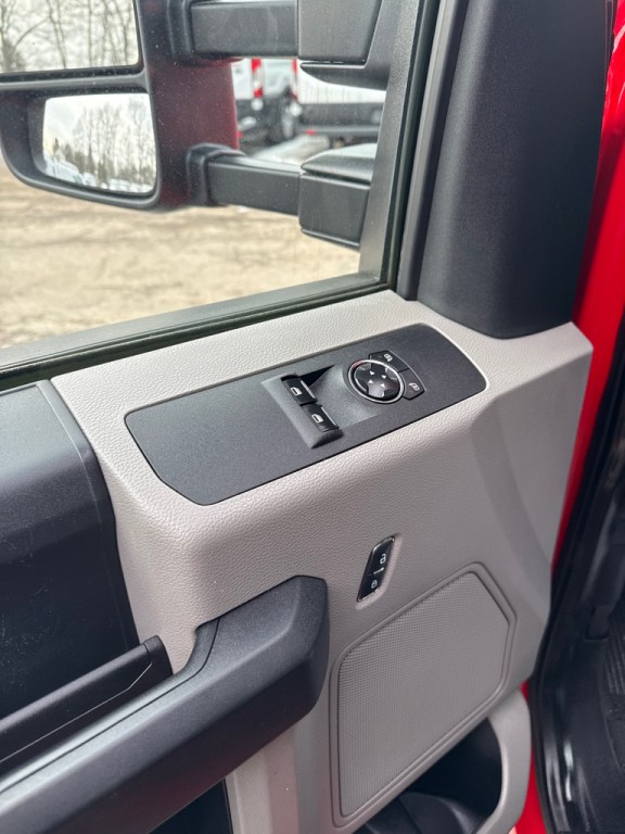 2017 Ford F-350 Image 11