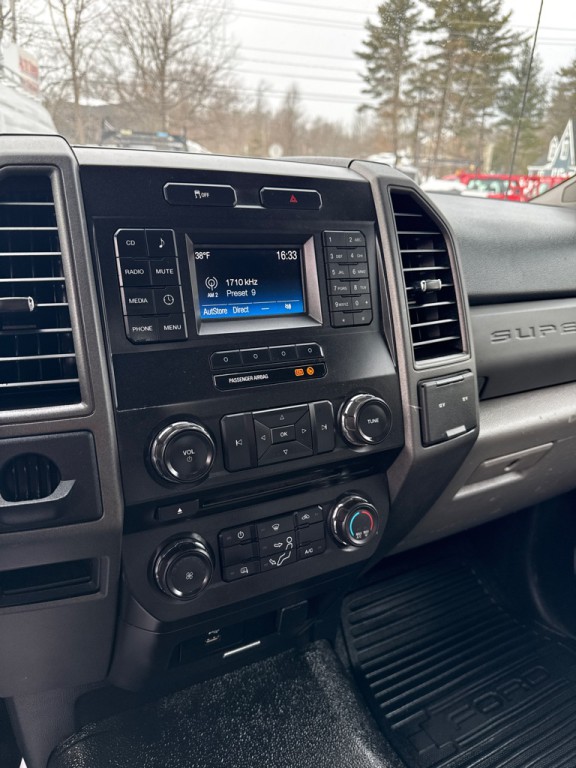 2017 Ford F-350 Image 13