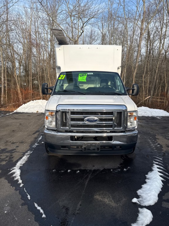 2021 Ford Econoline Image 2