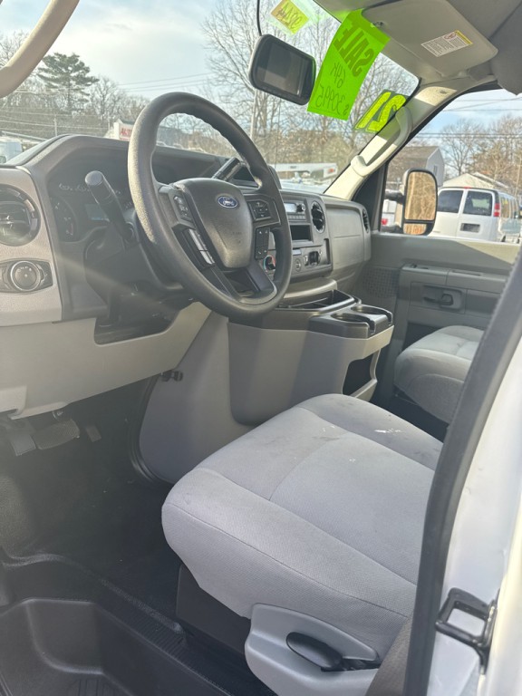 2021 Ford Econoline Image 12