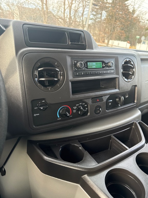 2021 Ford Econoline Image 16
